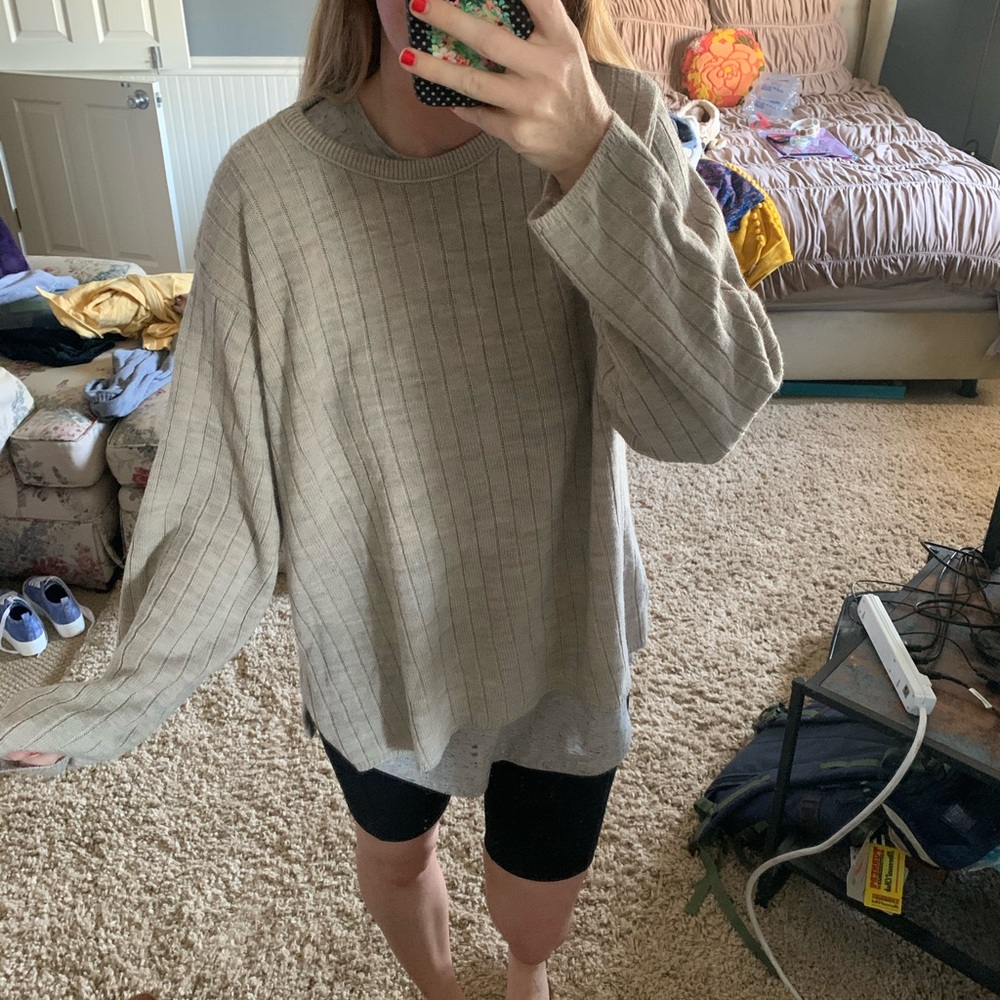 Gray Basic Sweater - image 1